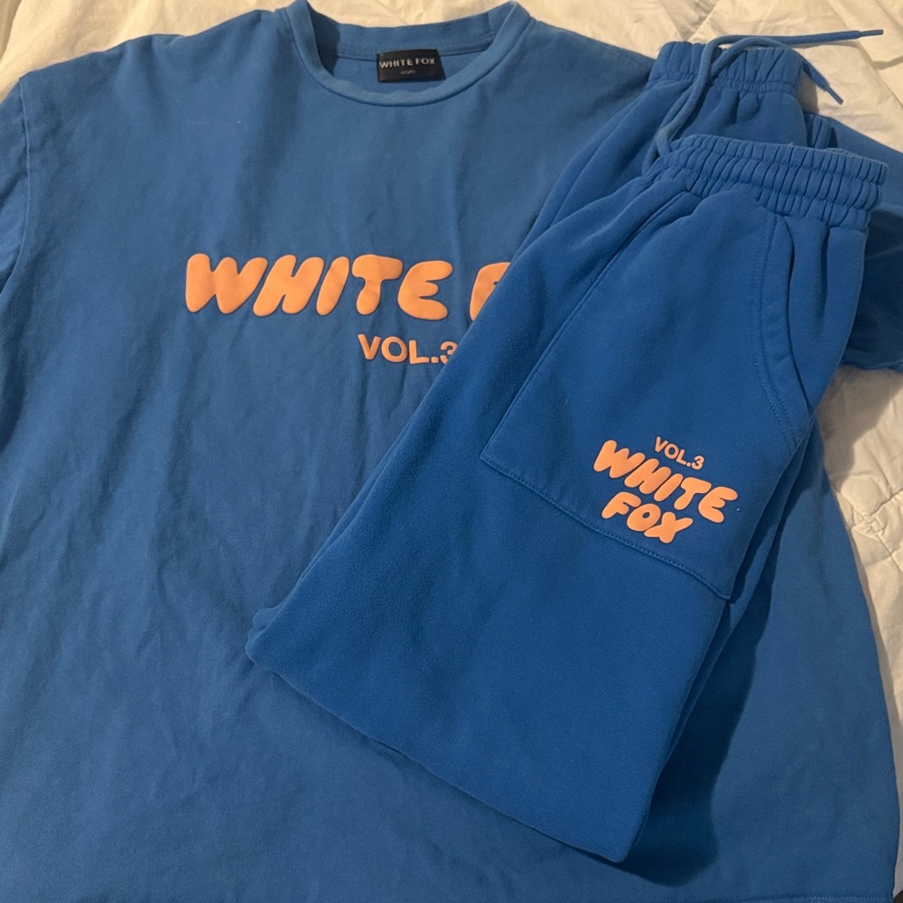 White fox set